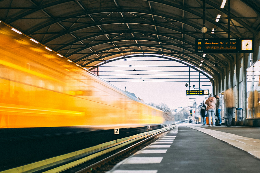 2025TMAP-berlin-train-blur-900×600